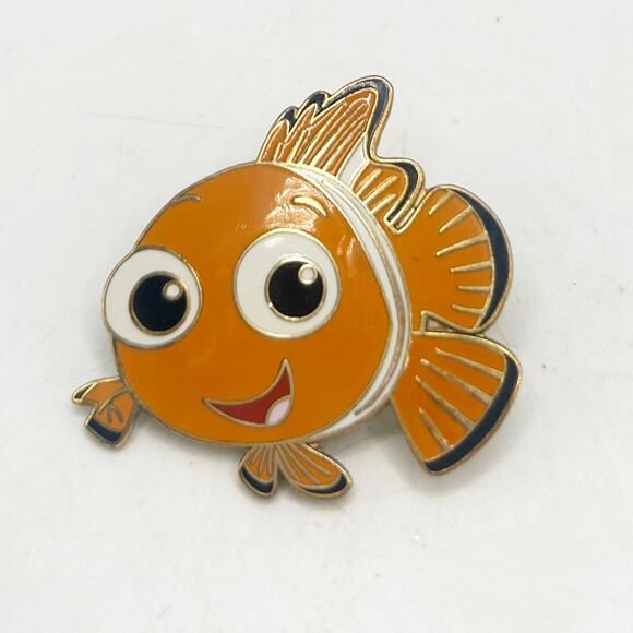 Disney pin 23879 Finding Nemo clown fish Pixar tropical Australia Dory friend - Picture 1 of 4